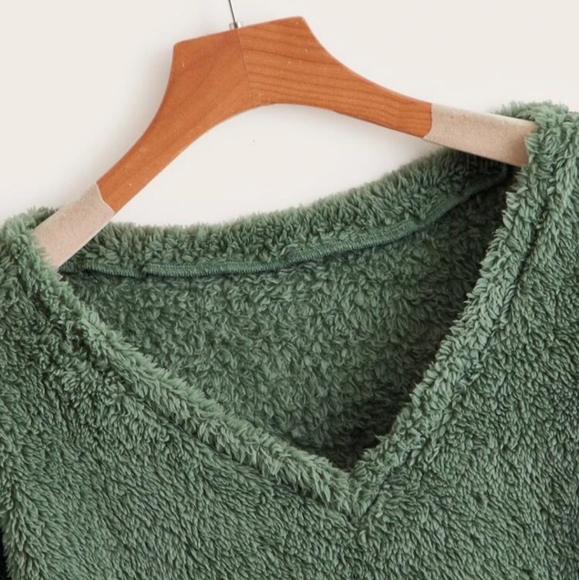 Emerald Green V Neck Teddy Sweatshirt - Picture 4 of 4